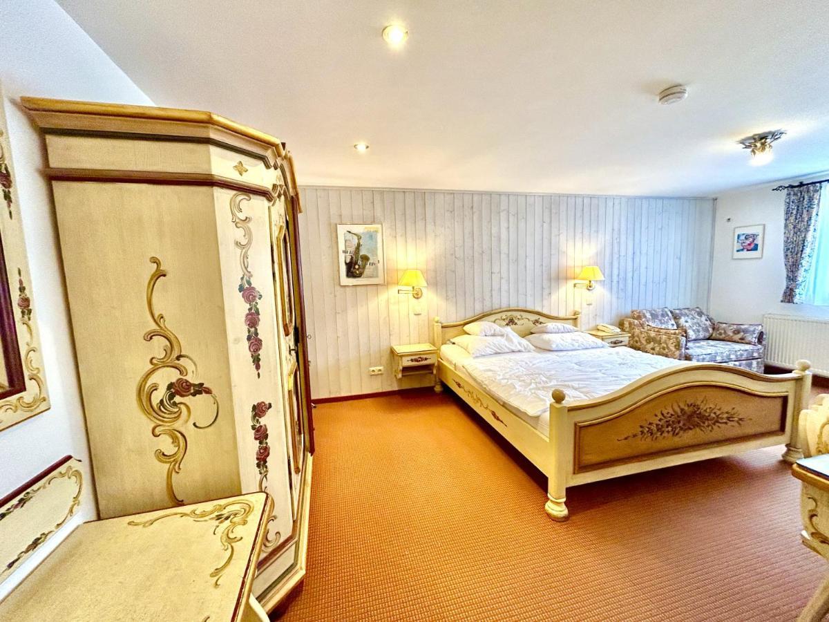 Hotel Bergland ไกรน์เนา ภายนอก รูปภาพ