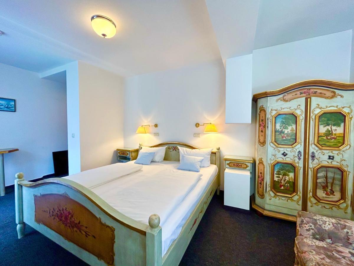 Hotel Bergland ไกรน์เนา ภายนอก รูปภาพ