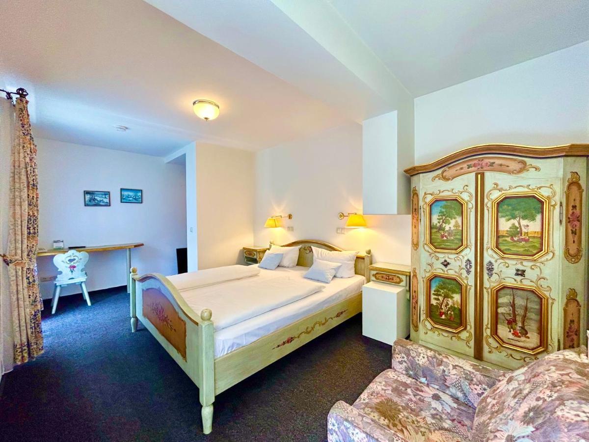 Hotel Bergland ไกรน์เนา ภายนอก รูปภาพ