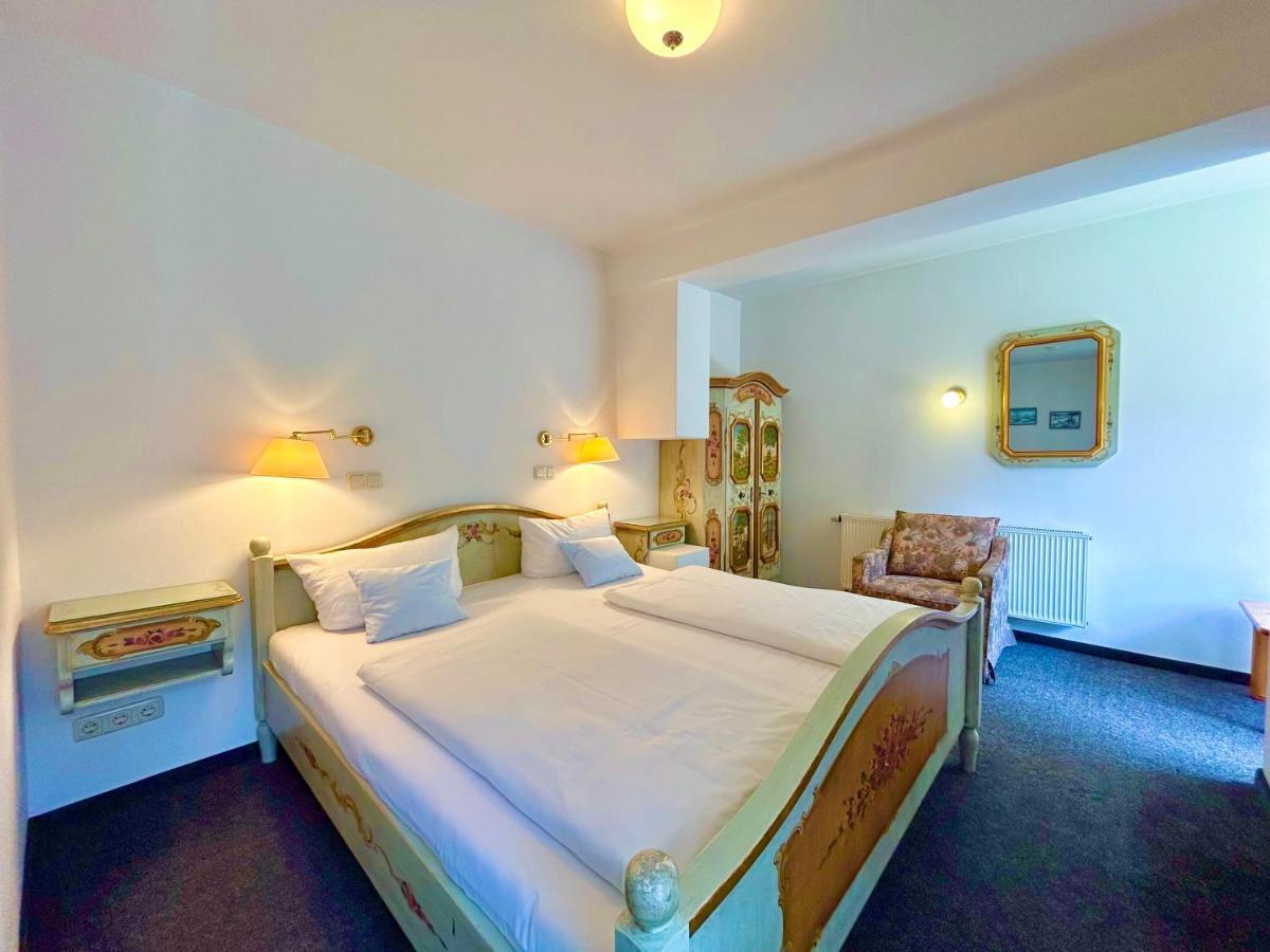 Hotel Bergland ไกรน์เนา ภายนอก รูปภาพ