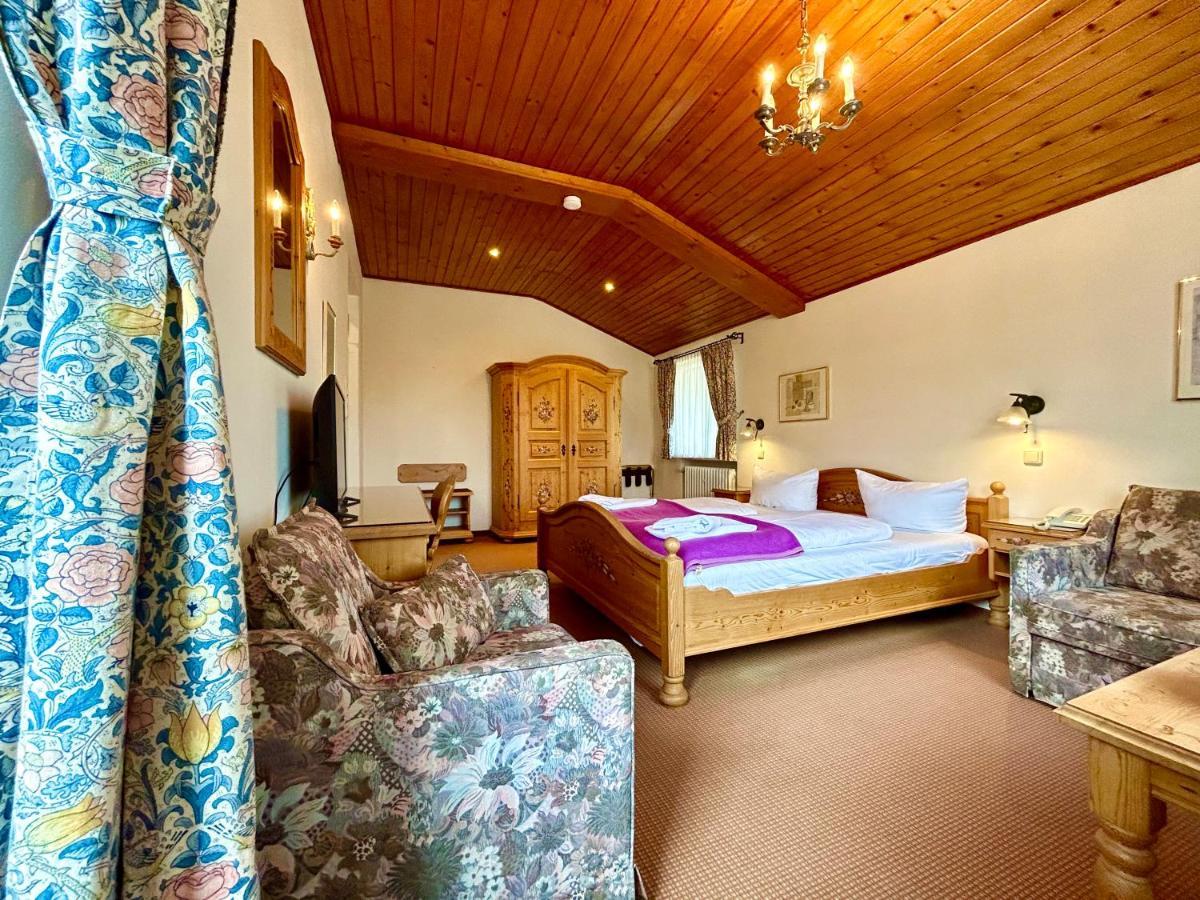 Hotel Bergland ไกรน์เนา ภายนอก รูปภาพ