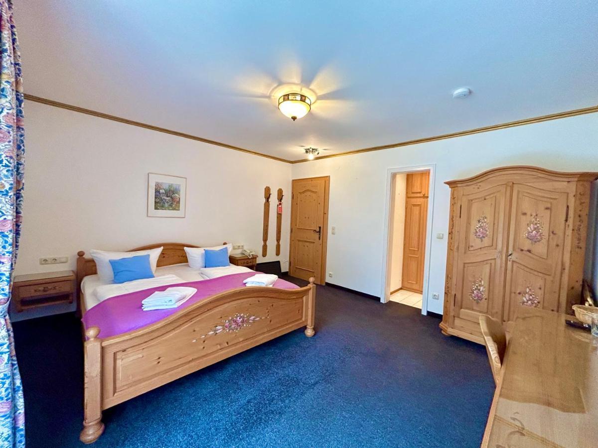 Hotel Bergland ไกรน์เนา ภายนอก รูปภาพ