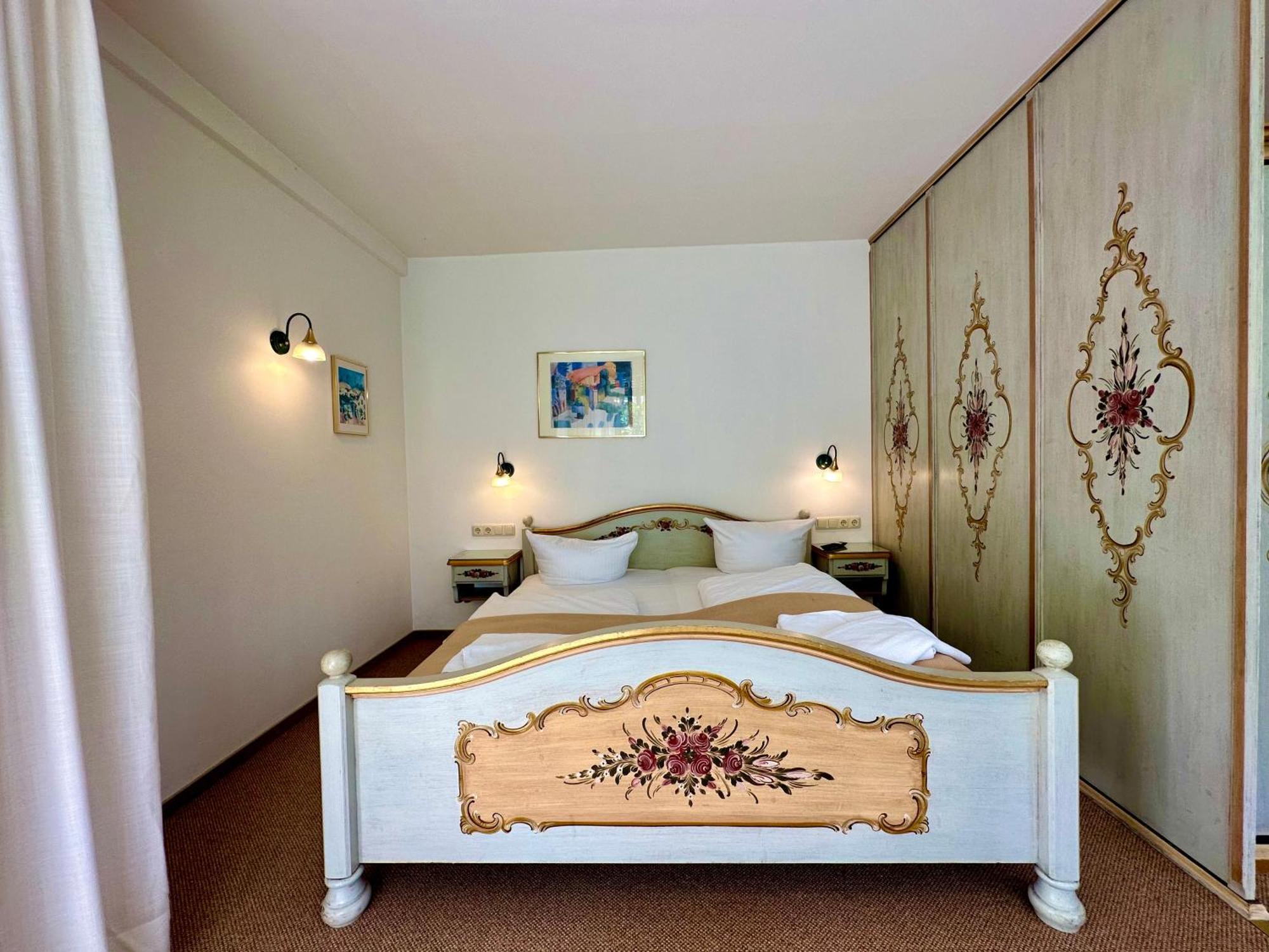 Hotel Bergland ไกรน์เนา ภายนอก รูปภาพ